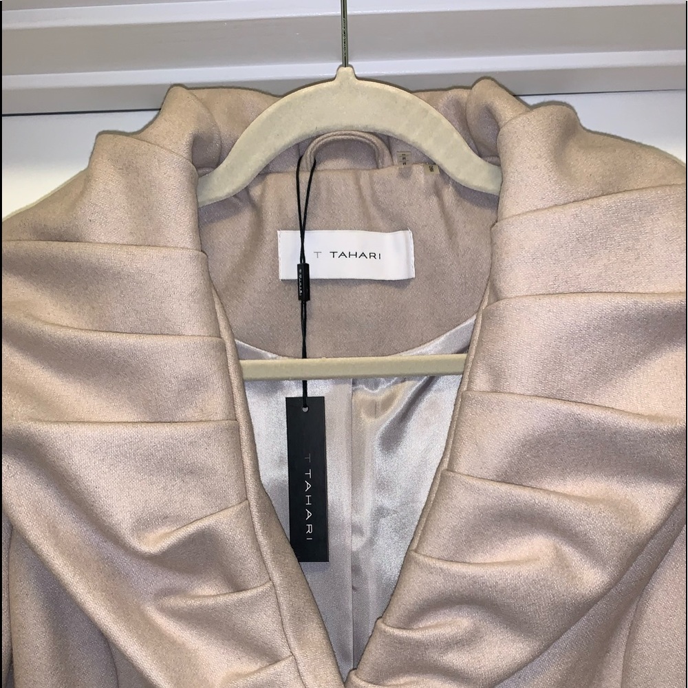 Tahari Peacoat 🧥 NWT!